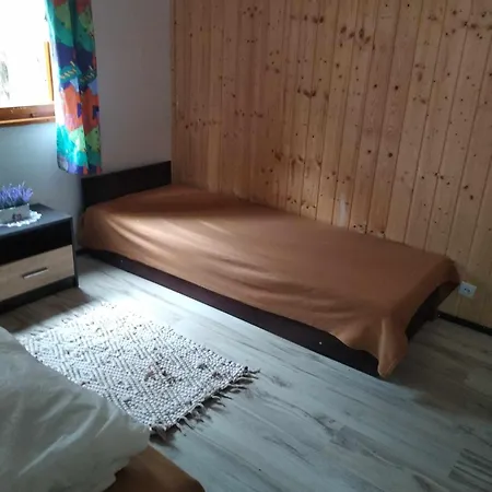 Lodge Oleandria-,, Poziomeczka